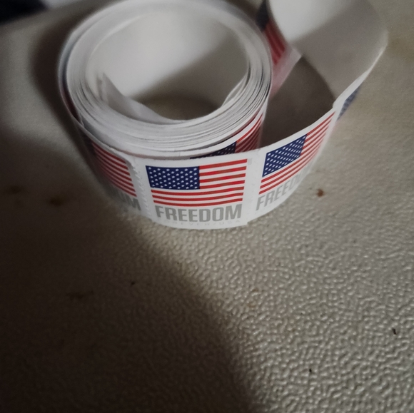 100 Forever Stamps Roll - Picture 3 of 3